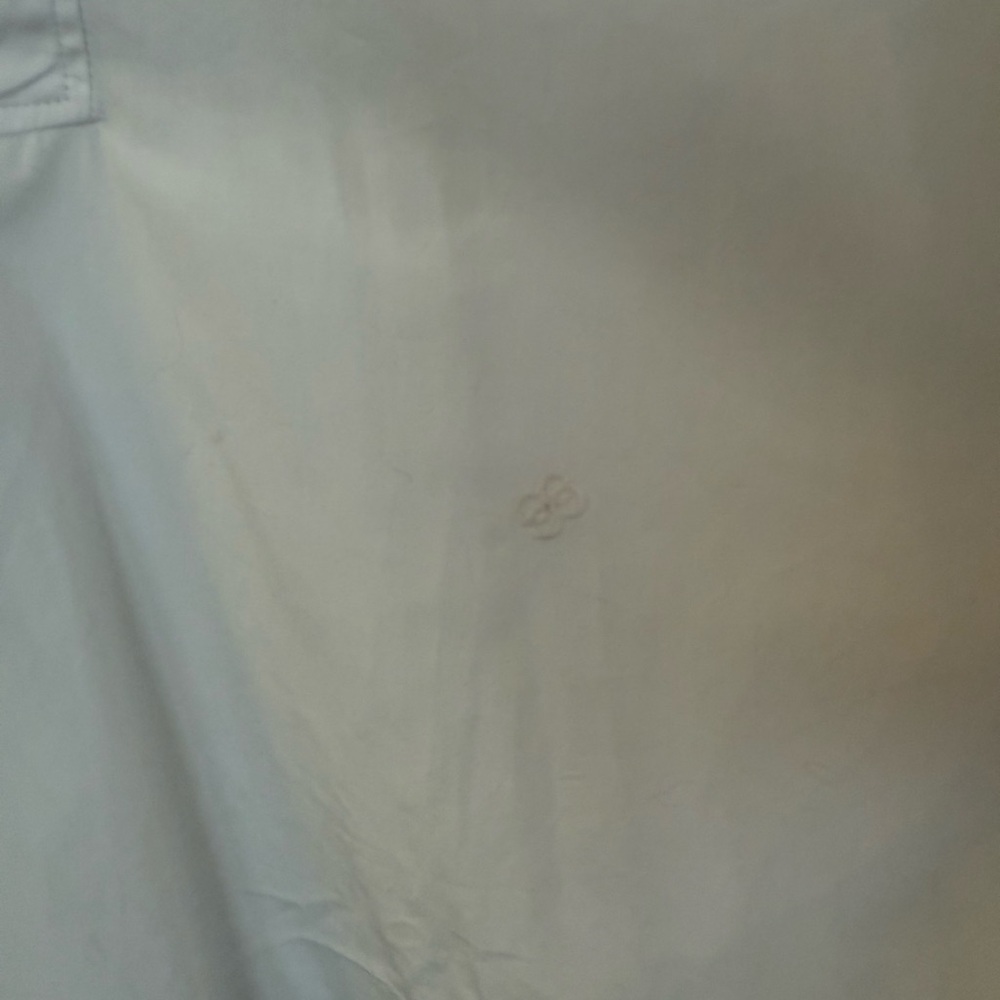 White Women’s Oversized Shirt NWOT - Picture 4 of 4